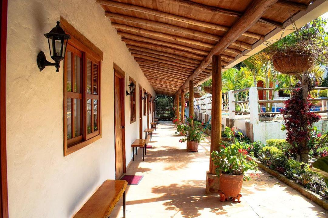 Hotel Boutique Santa Clara Mesa De Los Santos Exterior photo
